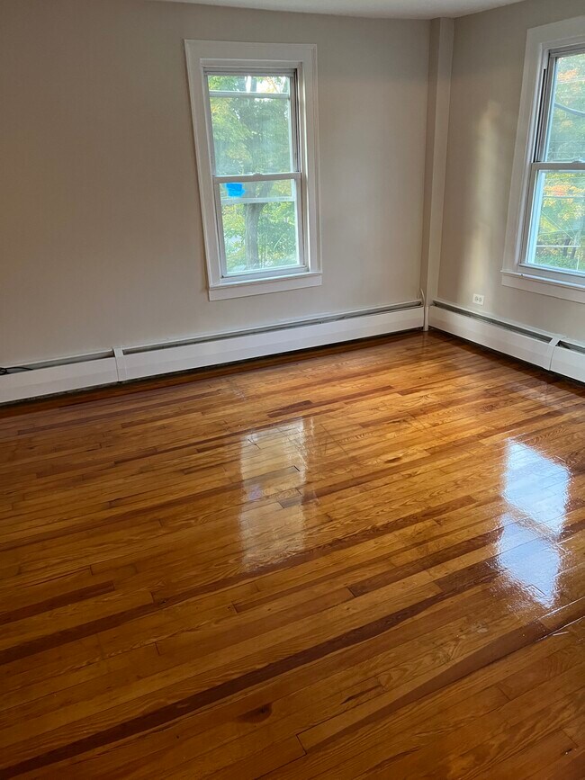 11 Main Street Ext Unit C, Tariffville, CT 06081 Apartments in