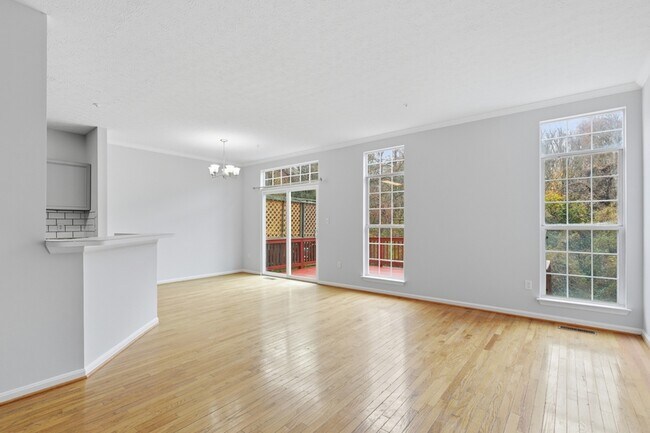 Foto del edificio - 5905 Grenfell Loop