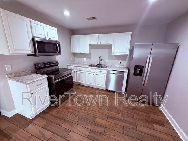 Foto del edificio - 485 Quinn Rd