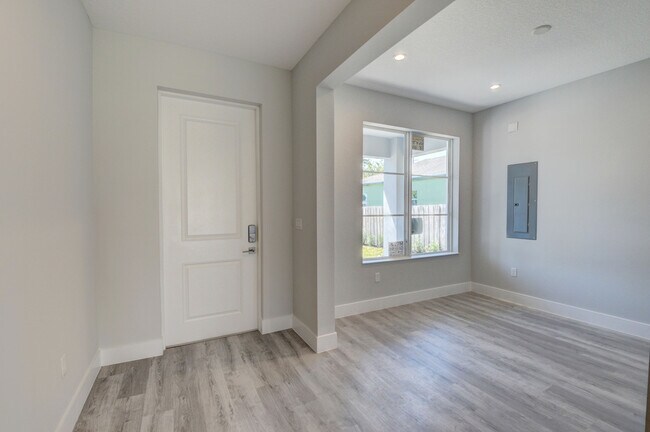 Foto del edificio - 127 NW 9th Ave