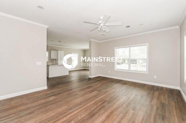 Foto del edificio - 4 Bedroom Pet-Friendly Home in Lehigh Acre...
