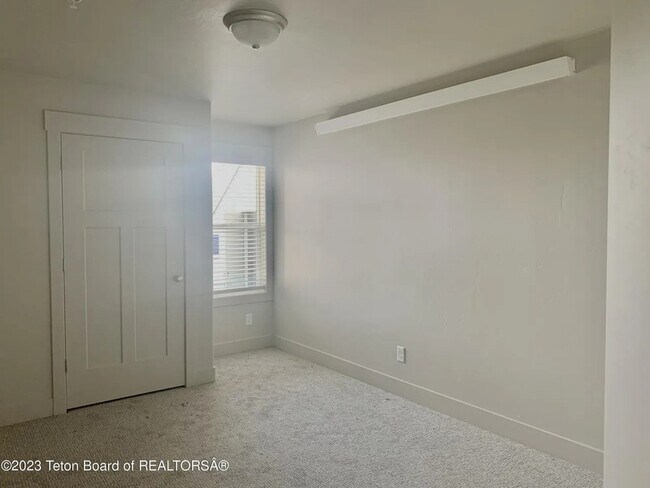 Foto del edificio - 5907 N Silver Fox Rd