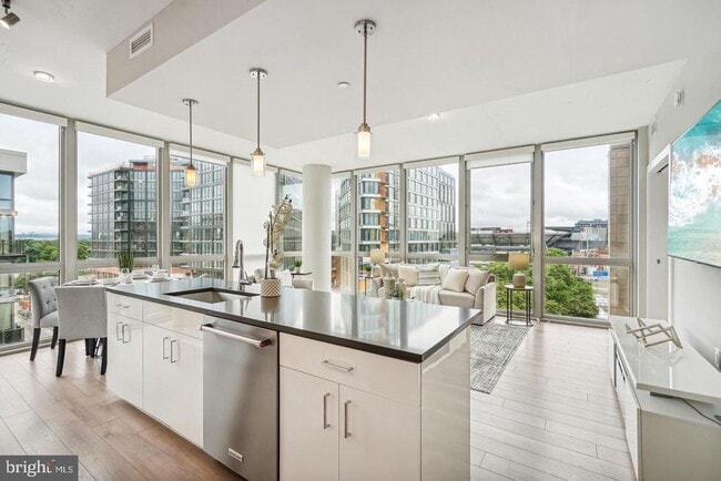 Foto del edificio - 88 V St SW