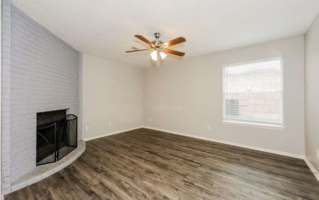 Building Photo - 616 Nightshade Dr