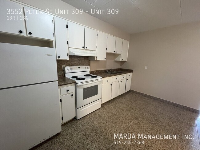 Photo du bâtiment - CHARMING 1 BEDROOM/1 BATH APT W/ BALCONY WEST WINDSOR - INCLUSIVE!