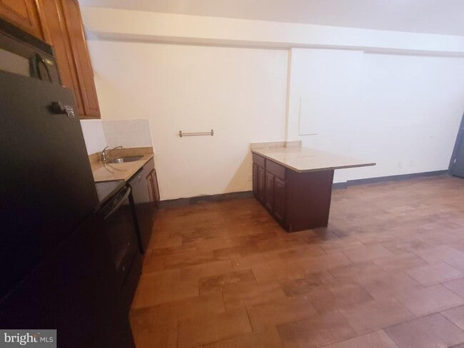 Foto del edificio - 1732 Fontain St