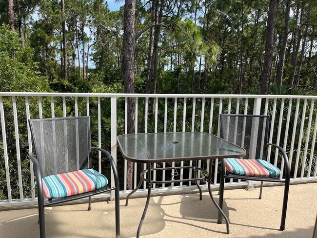 Foto del edificio - 9306 Wentworth Ln