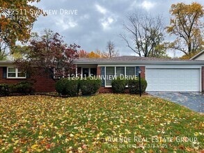 Building Photo - 12511 Sunview Ln