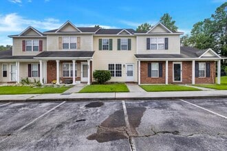 Building Photo - 402 Meadowbrook Ln