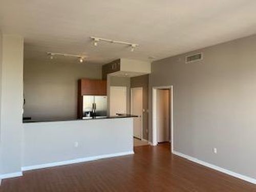 Building Photo - 1551 N Flagler Dr