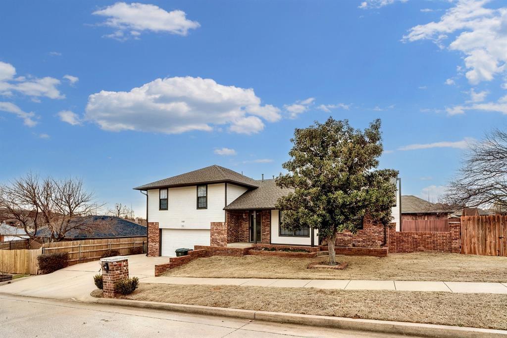 Primary Photo - 11621 Mark St