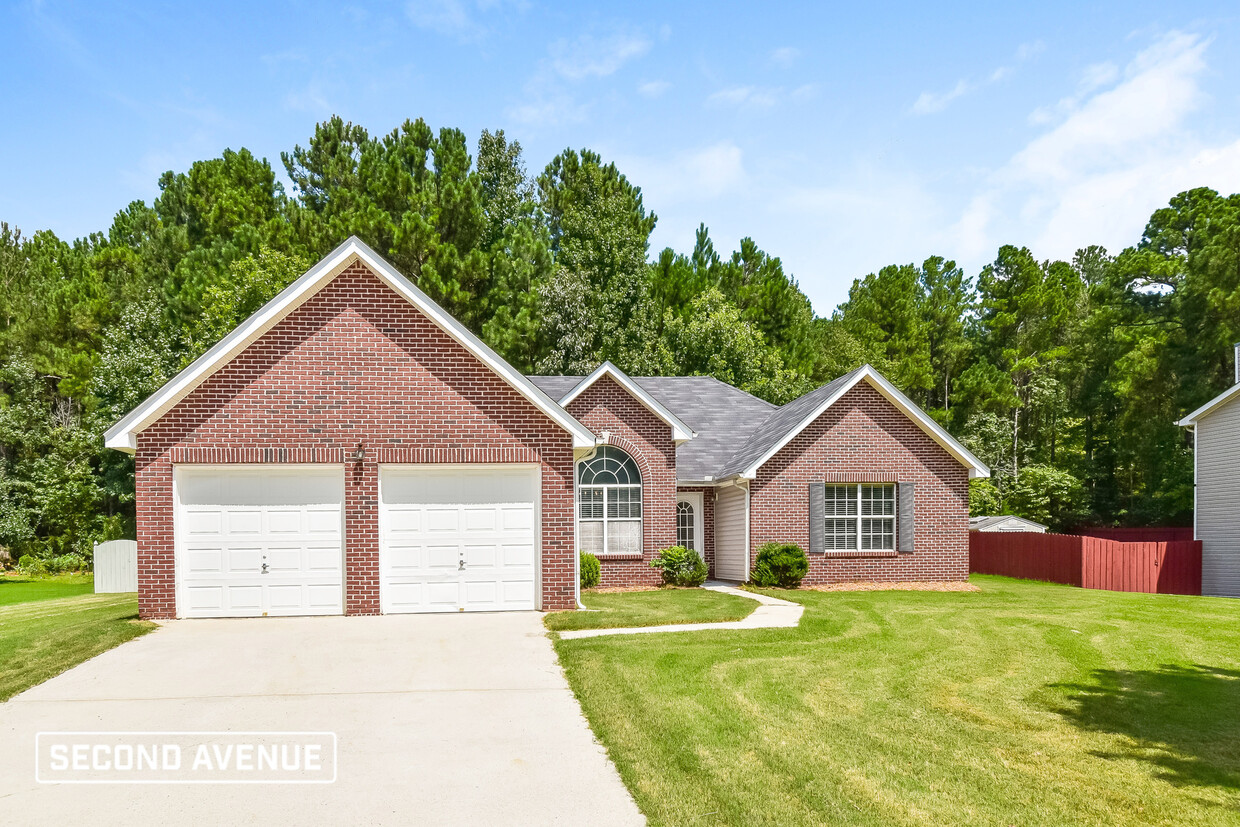 Primary Photo - 277 Ermines Way