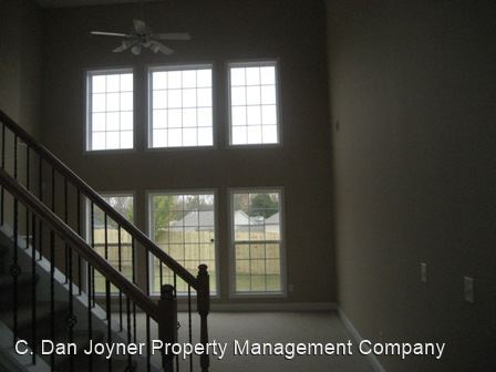 Foto del edificio - 4 br, 3.5 bath House - 205 Wild Meadow Dr
