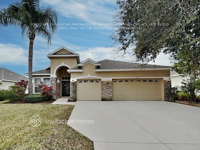 Building Photo - 3208 43rd Ave E