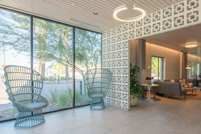 Foto del edificio - 701 W Rio Salado Pkwy