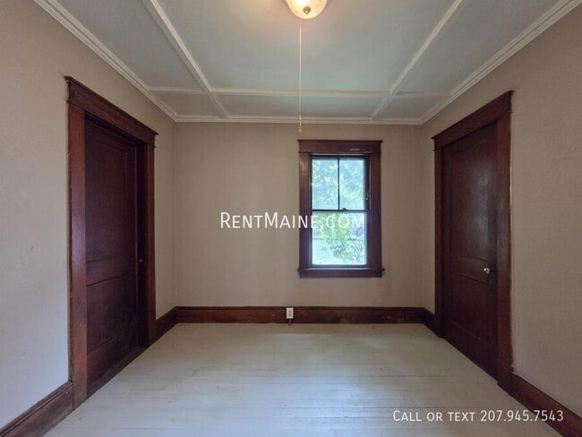 Building Photo - 29 Elm St