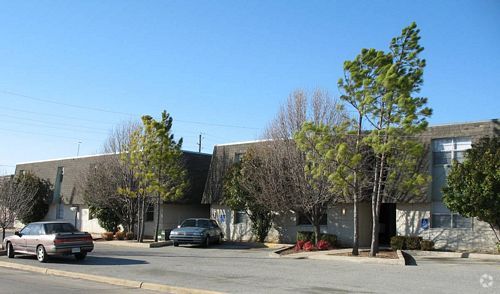 Building Photo - West End Apartments