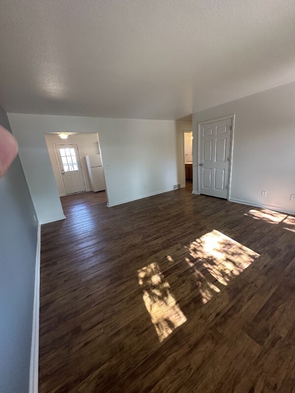 Foto del edificio - 1323 Cherry St