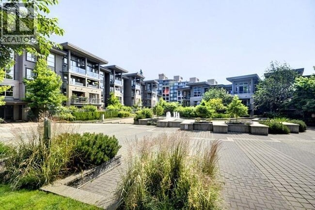 Building Photo - 9329-9329 University Crescent