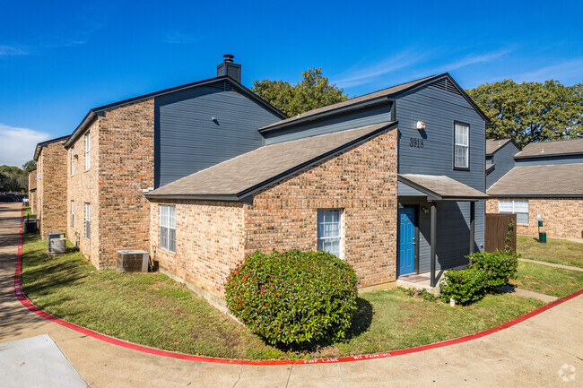 Building Photo - Radford Place Townhomes