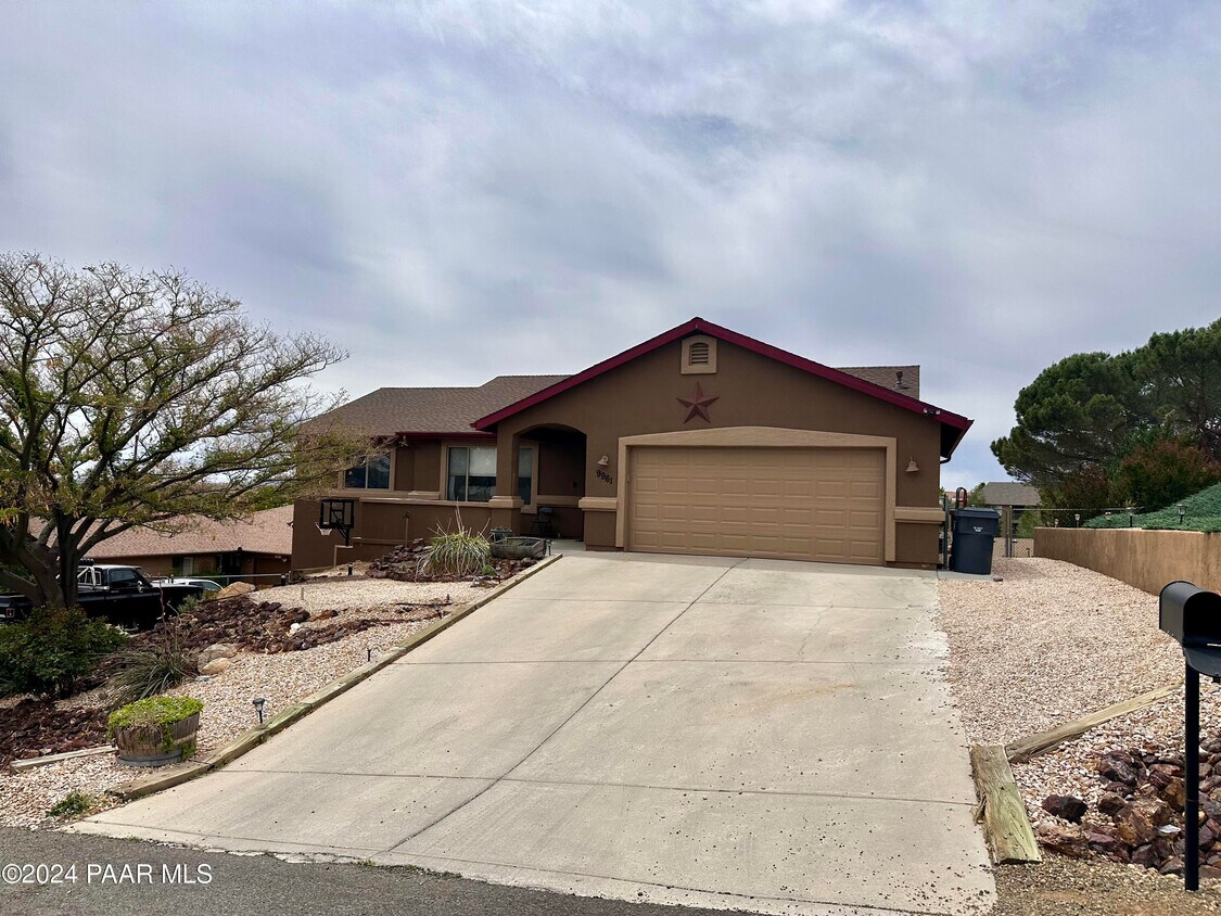 Primary Photo - 9961 E Texas Dr