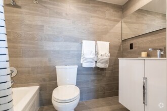 Bathroom - 251 Dekalb