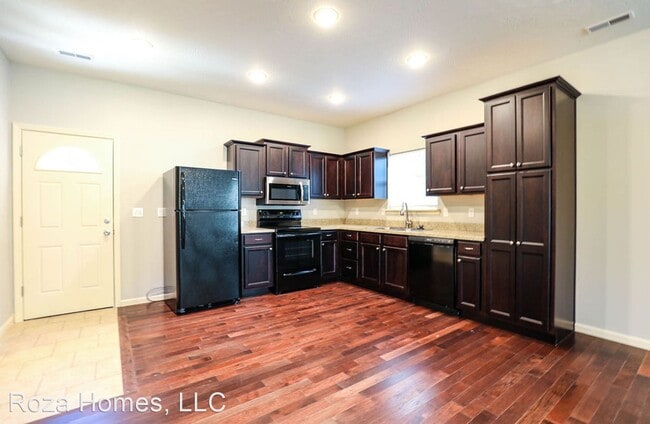 Building Photo - 4 br, 2 bath House - 1130 S Maryland Ave