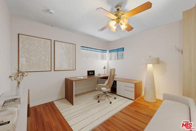 Foto del edificio - 7449 Kentwood Ave