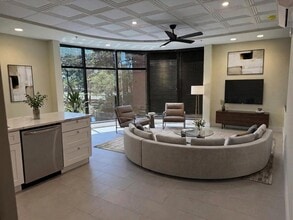 Building Photo - 15950 Bay Vista Dr