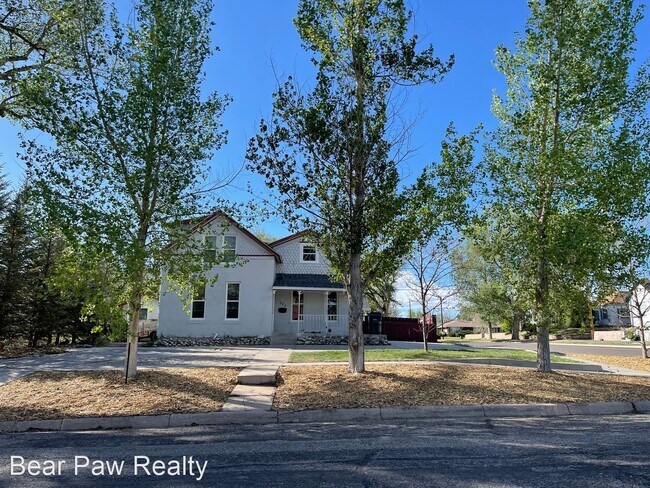 Building Photo - 4 br, 2 bath House - 322 E 25th ST