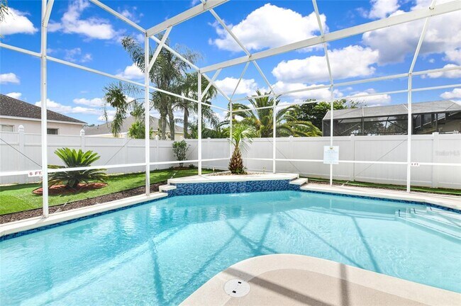 Building Photo - 611 Brighton Dr