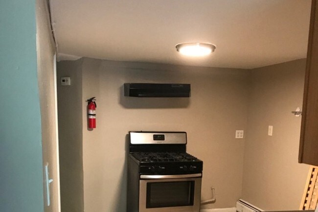 Eat in Kitchen - 523 Totowa Ave