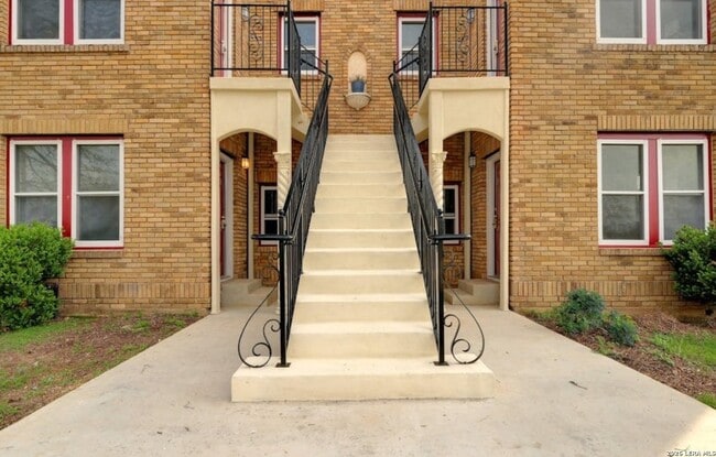 Building Photo - 240 Claremont Ave