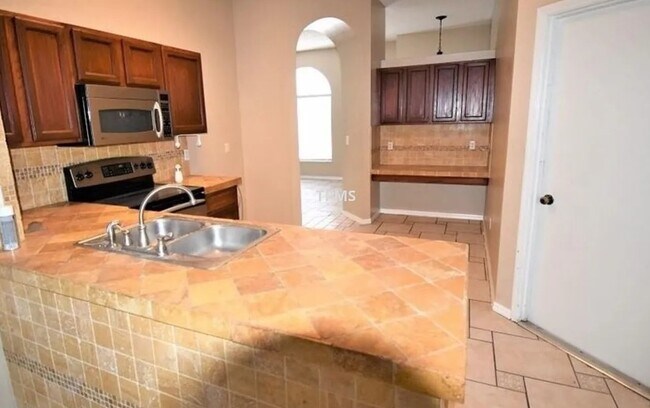 Foto del edificio - 12743 Woodbury Oaks Dr