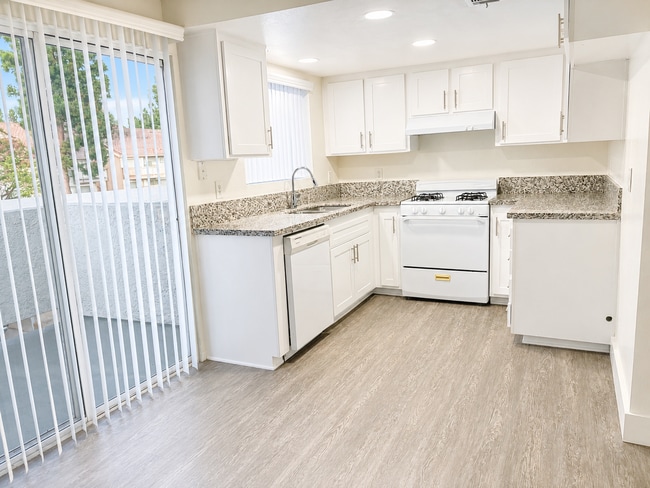 Photo - 174 S. Van Buren St. Apartment