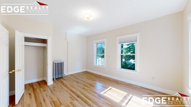 Building Photo - 45 Pratt St