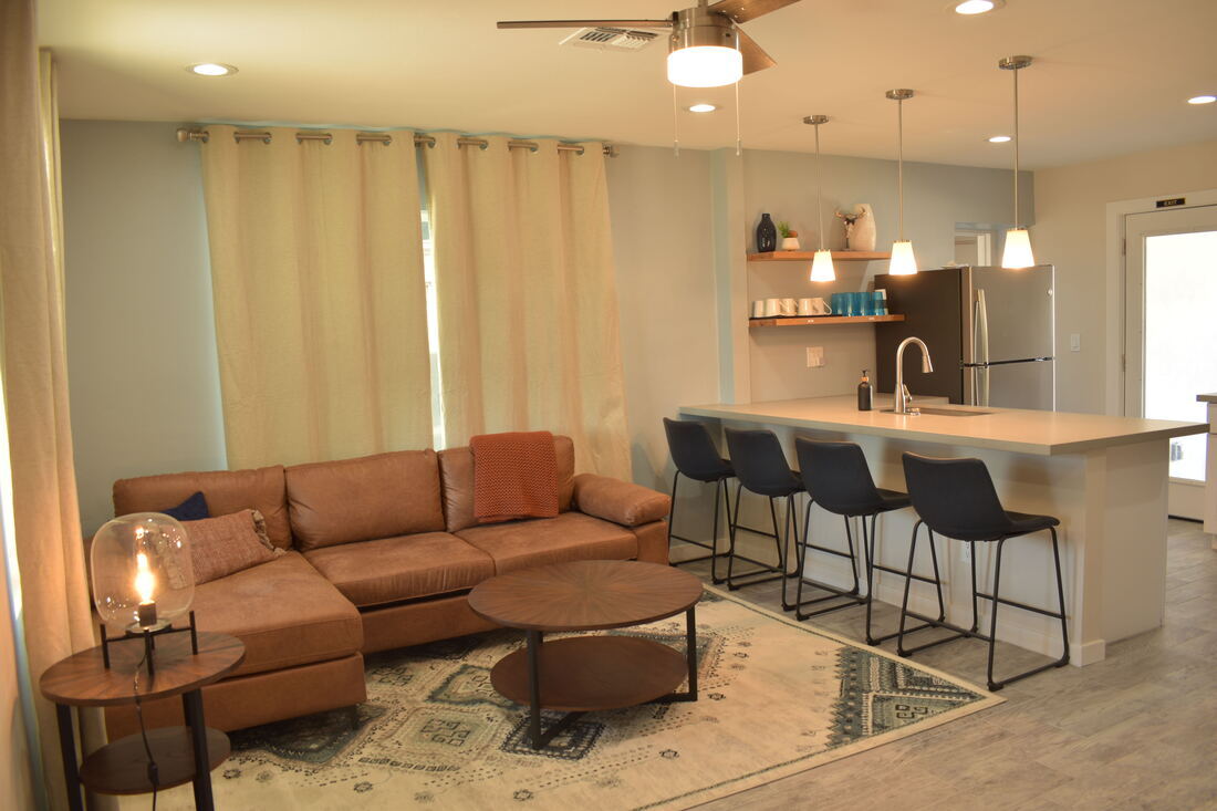 Foto del edificio - 934 E Amelia Ave