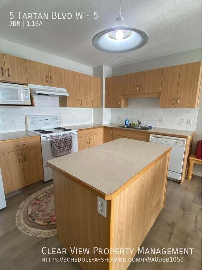 Photo du bâtiment - ?? Furnished 3-Bedroom Townhouse Near the University ??Showings at  (403) 714-7975??