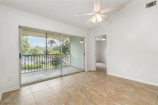 Foto del edificio - 5737 Whitaker Rd