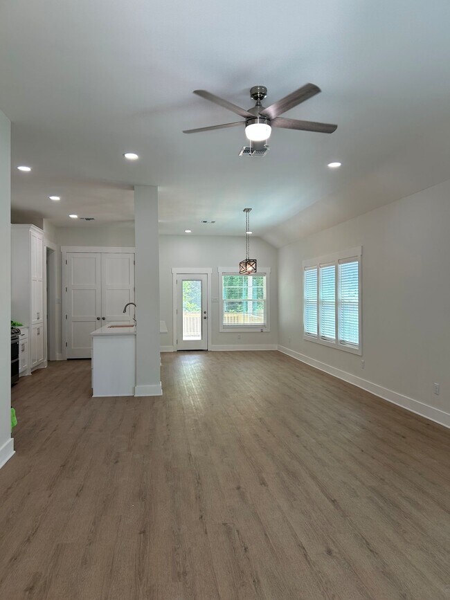 Foto del edificio - 1594 Wimberly Pl