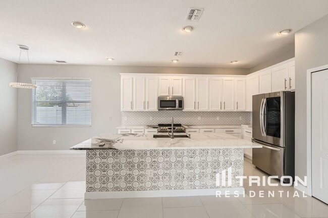 Building Photo - 1028 Appian Pl