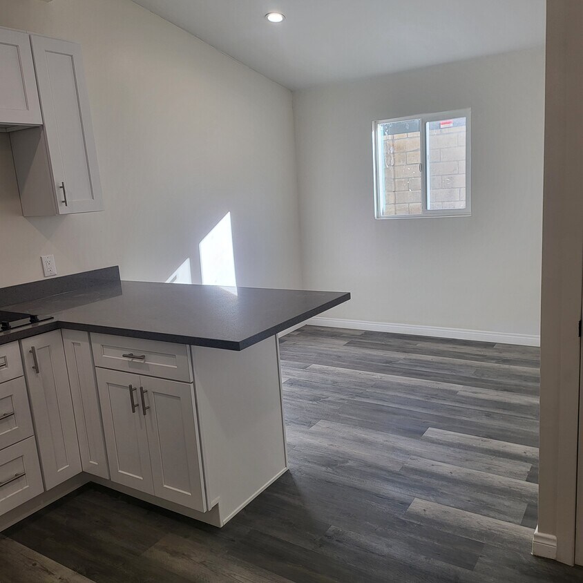 Foto principal - 27221 Hidaway Ave