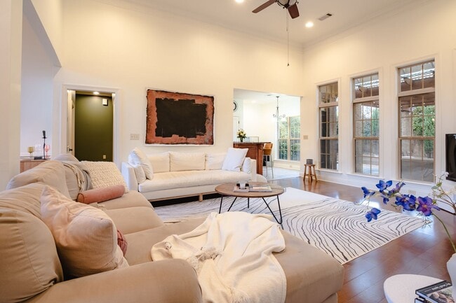 Building Photo - Solamere Subdivision