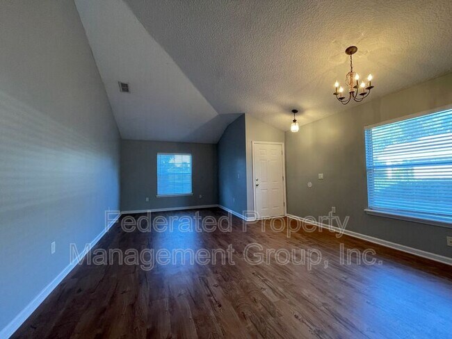 Building Photo - 2958 Piedmont Manor Dr