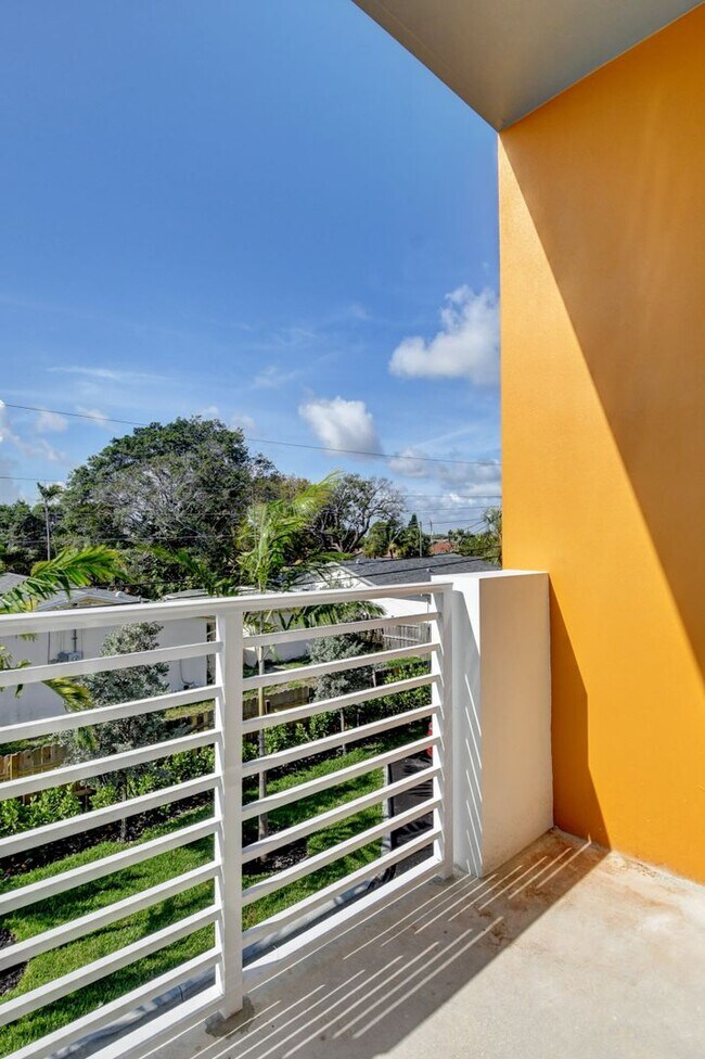Yamato Villas Townhomes Townhomes for Rent Boca Raton, FL