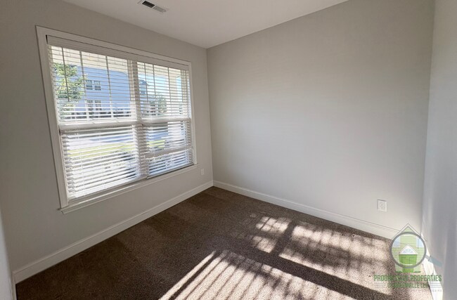 Building Photo - 400 Ansel Woods Ln