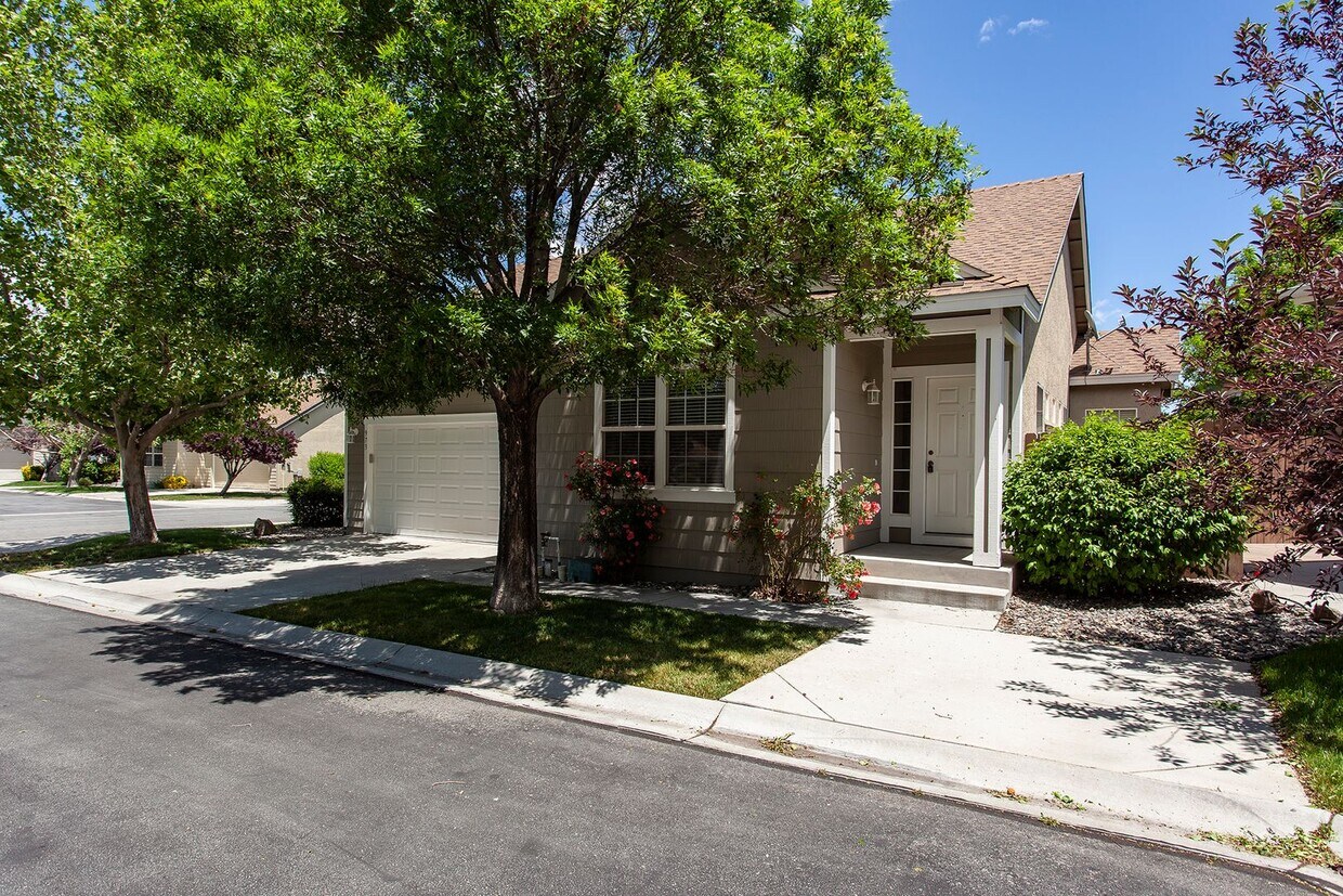Primary Photo - Move-In Ready Sparks Home with 2 Car Garage