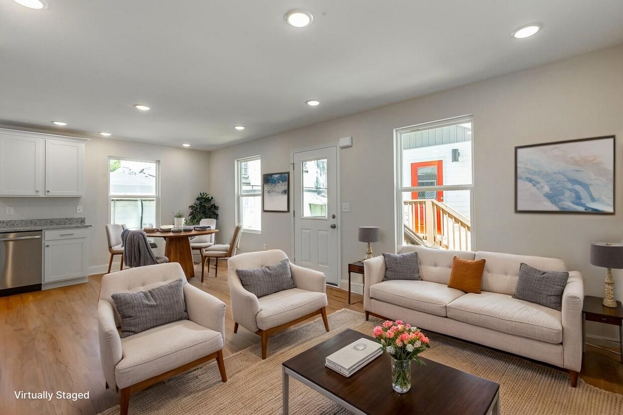 Foto principal - 2245 E 19th St