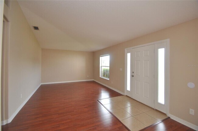Foto del edificio - 37 Louisburg Ln