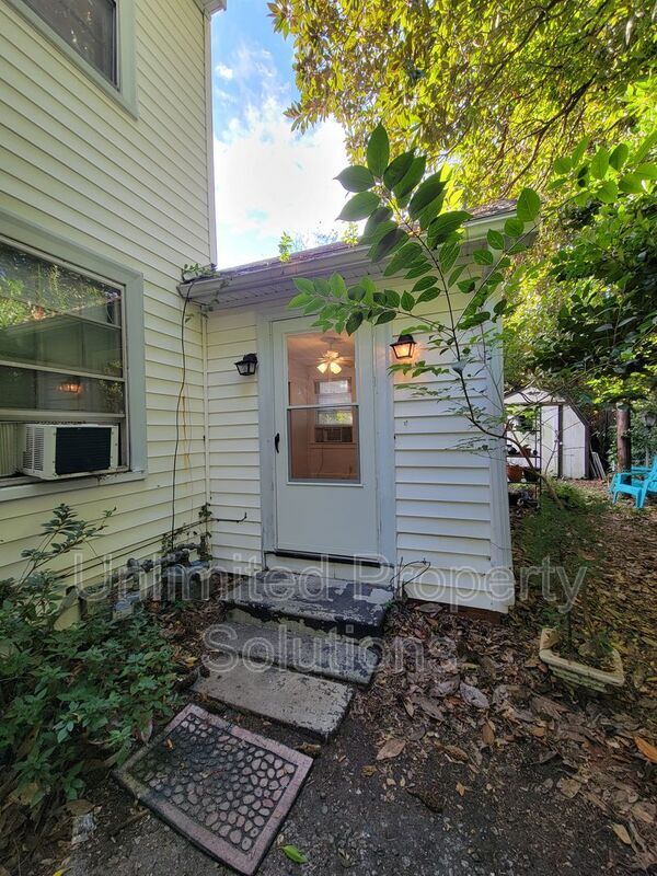 Building Photo - 2512 Princess Pl Dr